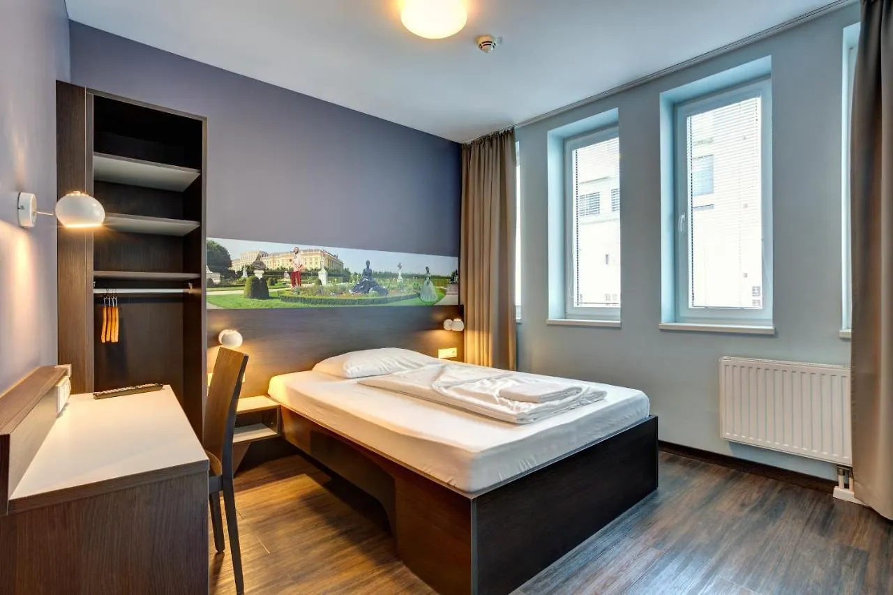 Meininger Hotel Wien Downtown Sissi 3*, Vienna Austria