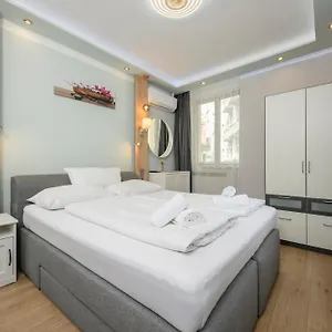 מלון דירות Palais Palffy